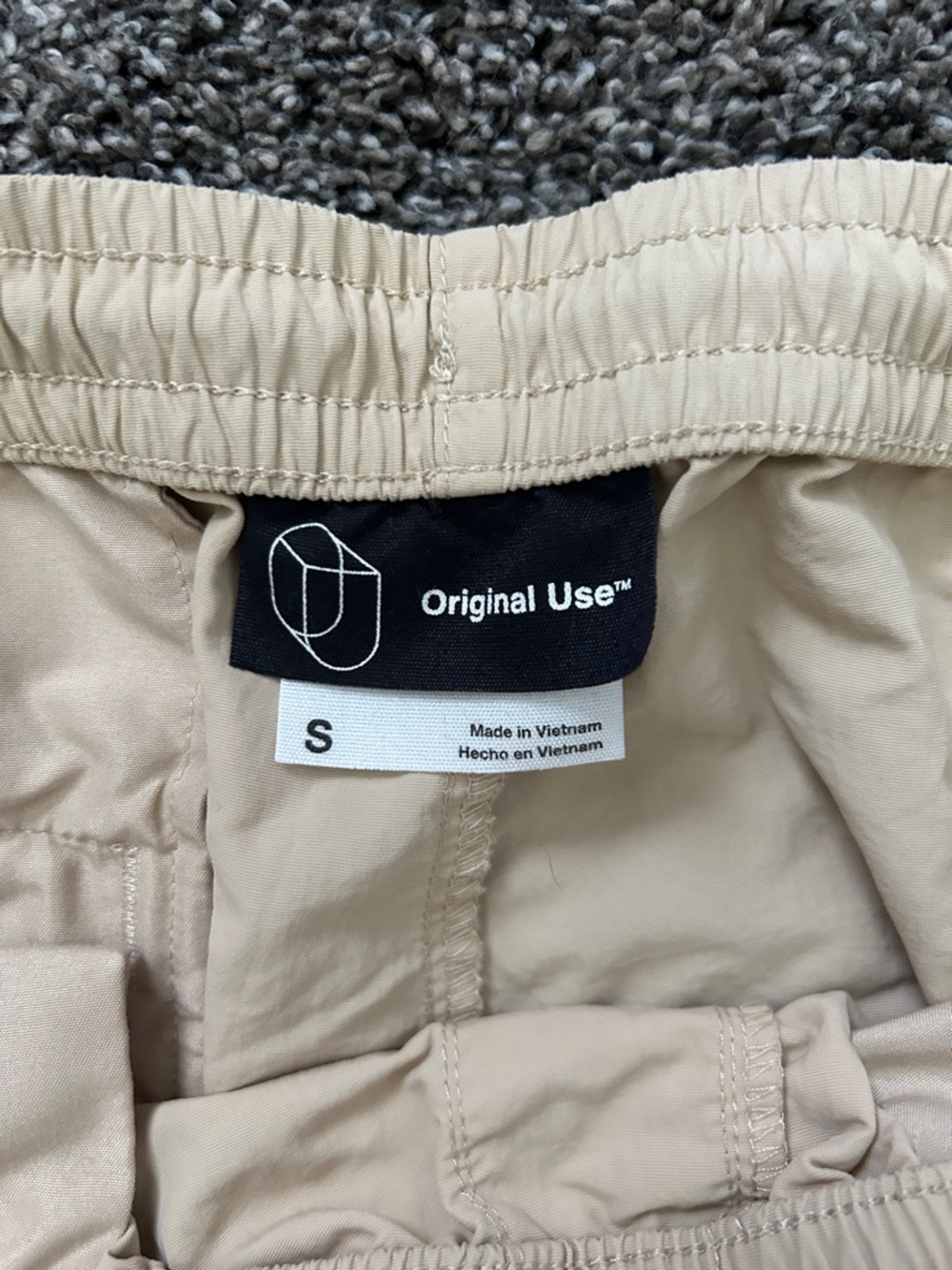 Amazon Men's Beige Cargo Drawstring Shorts - Picture 2 of 2